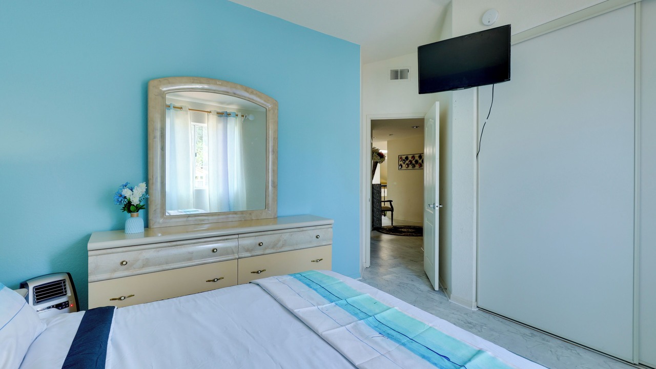 Photo of Bedroom in North Valley