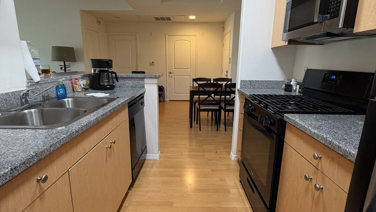 Photo of Kitchen in Lake Balboa