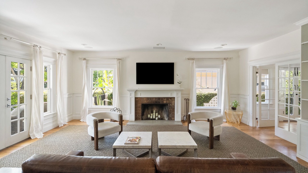 Photo of Livingroom in Mid City
