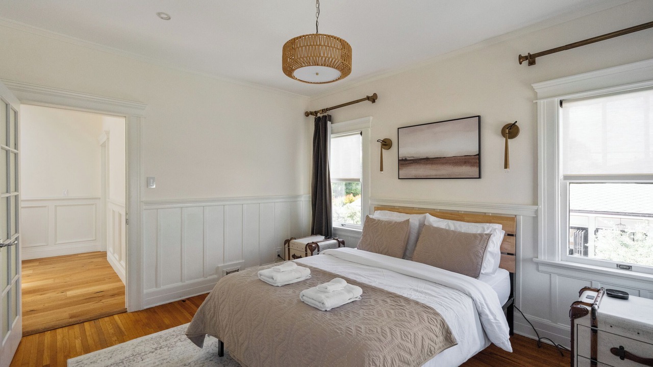 Photo of Bedroom in Mid City