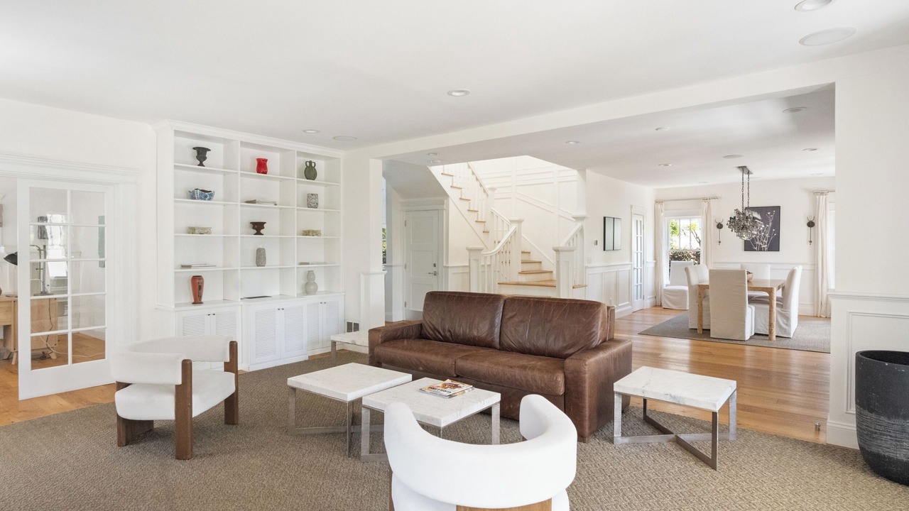 Photo of Livingroom in Mid City
