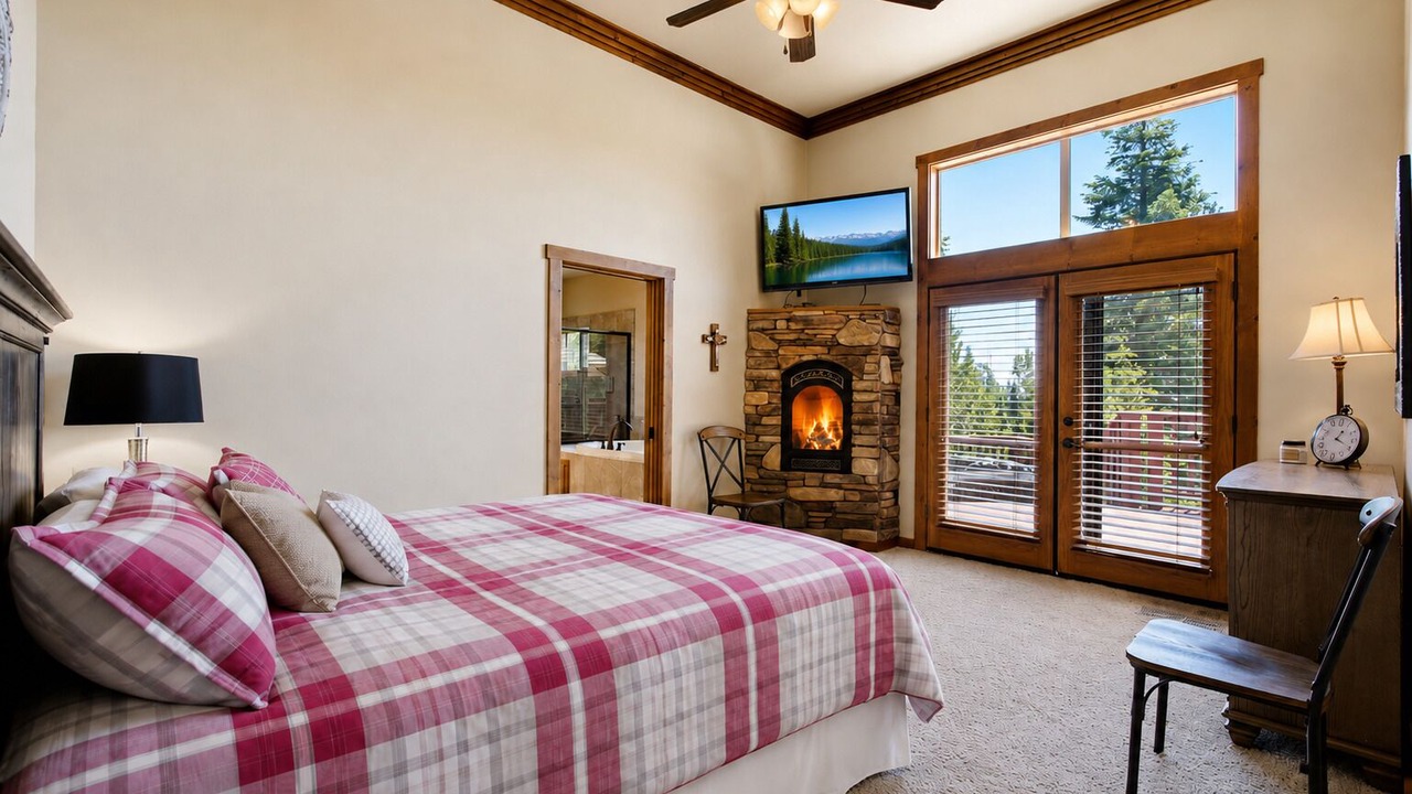 Photo of Bedroom in Shaver Lake