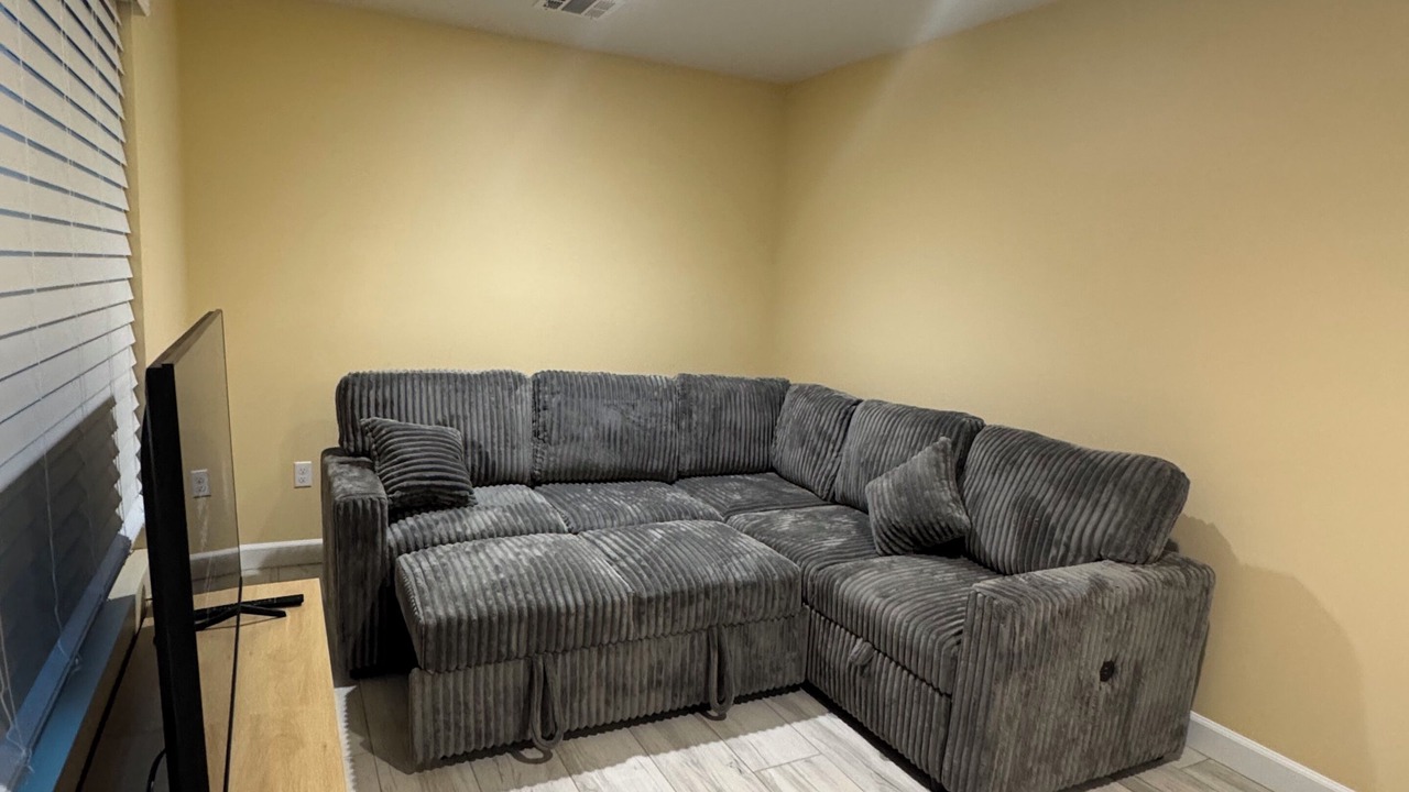 Photo of Livingroom in Downey