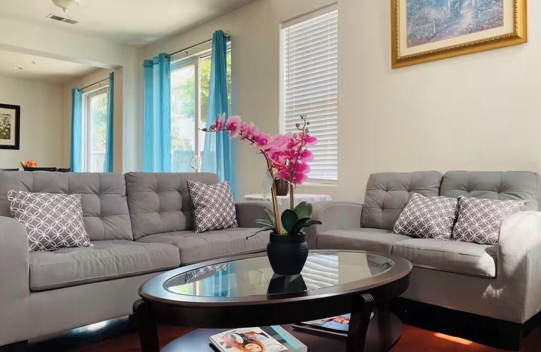 Photo of Livingroom in Salinas