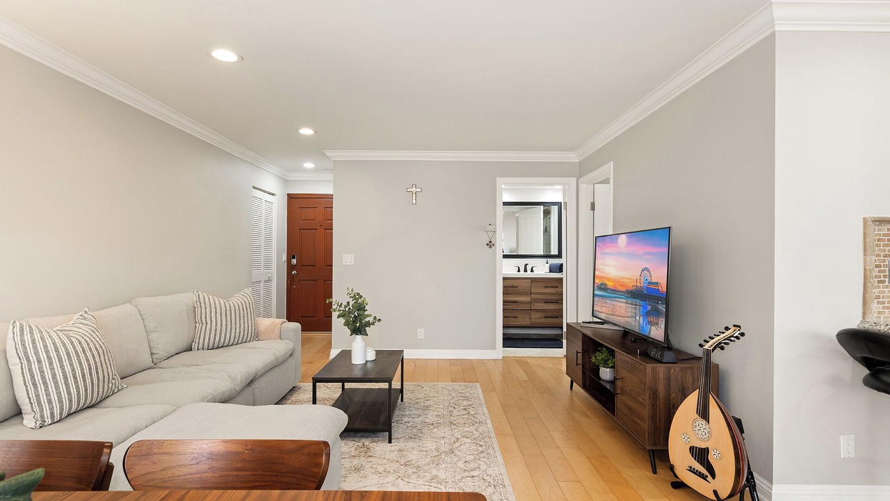 Photo of Livingroom in Sawtelle