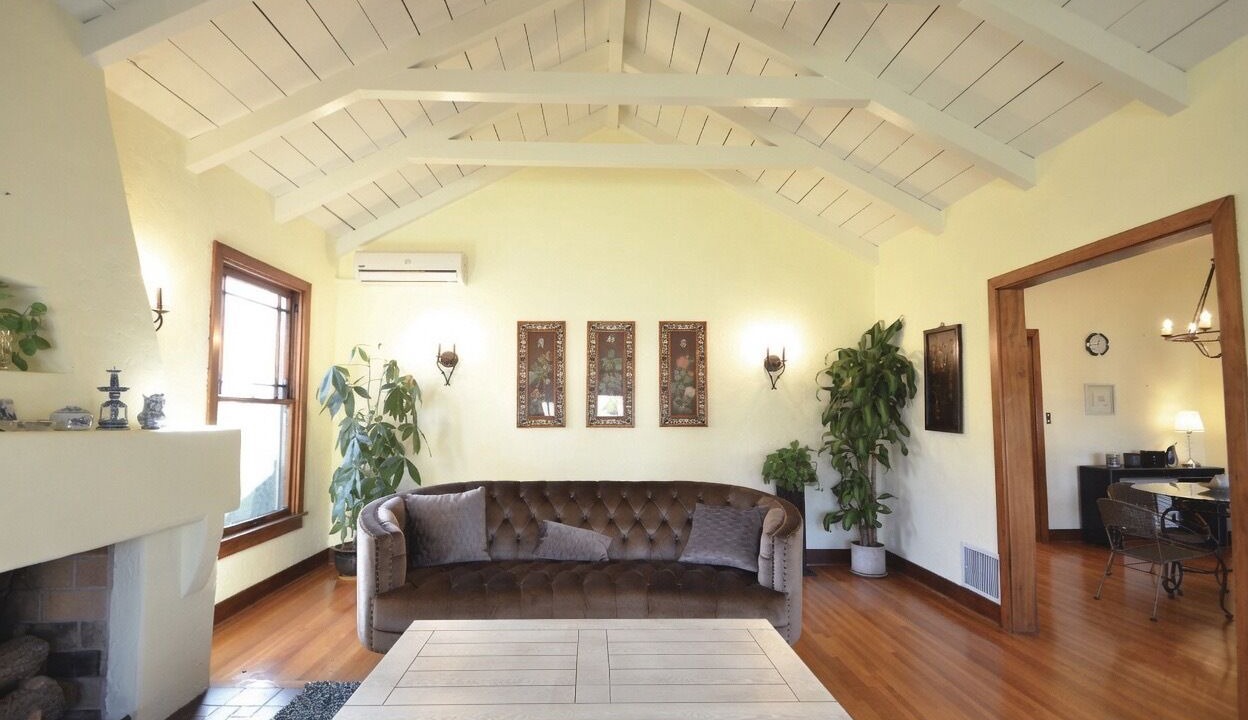 Photo of Livingroom in Pasadena