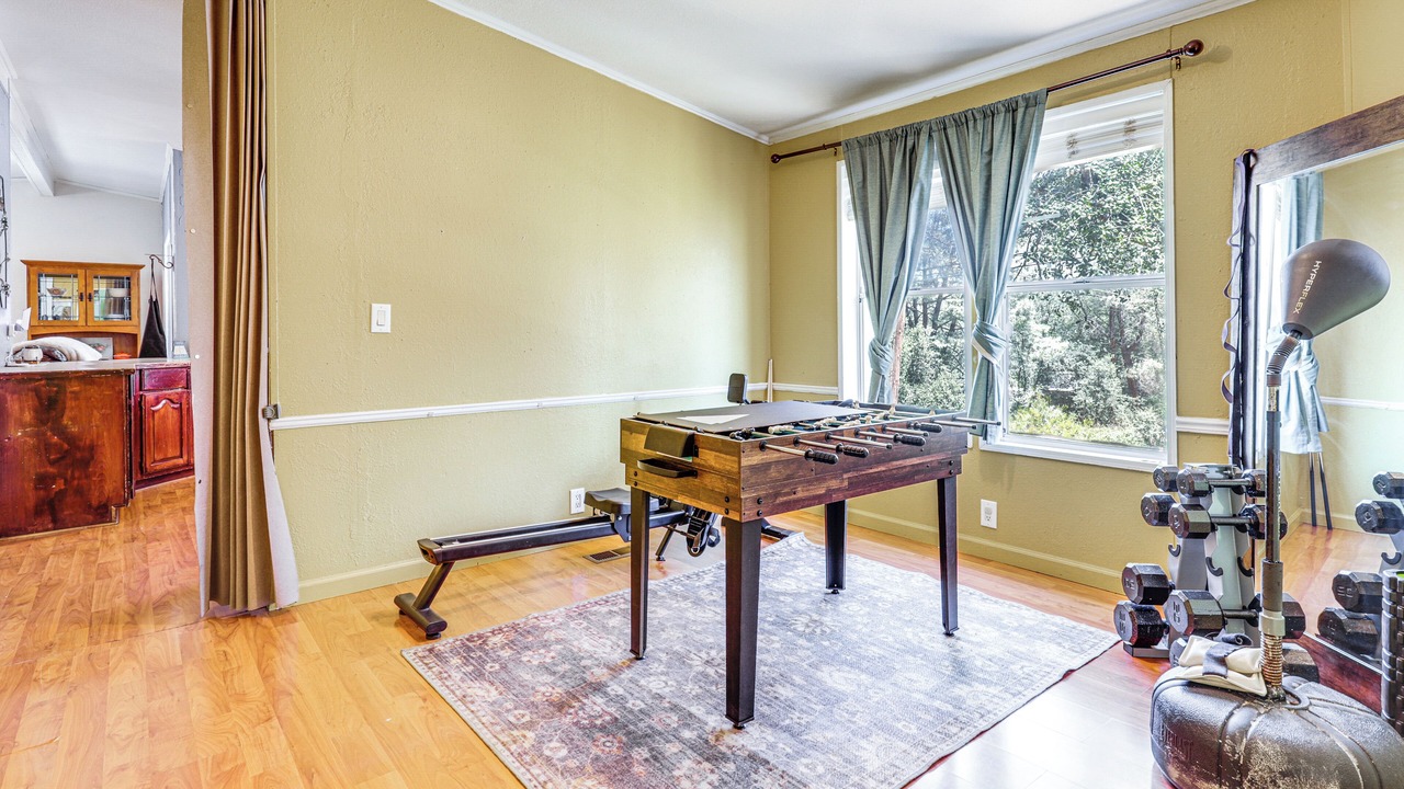 Photo of Bedroom in Clear Lake