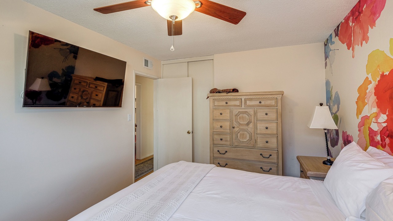 Photo of Bedroom in Allied Gardens