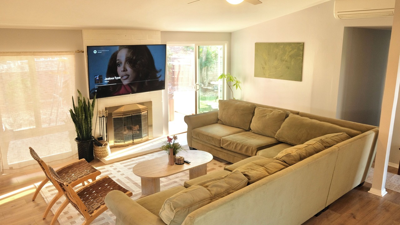 Photo of Livingroom in Serra Mesa