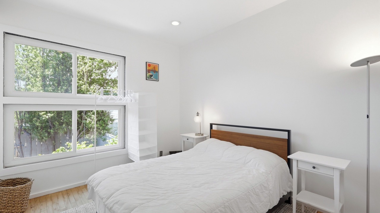 Photo of Bedroom in China Basin