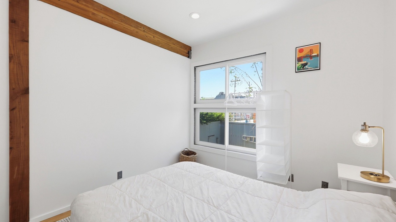 Photo of Bedroom in China Basin