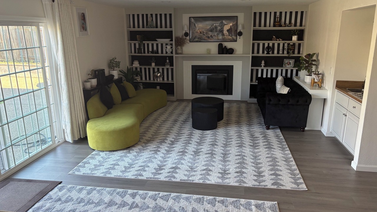 Photo of Livingroom in Hercules