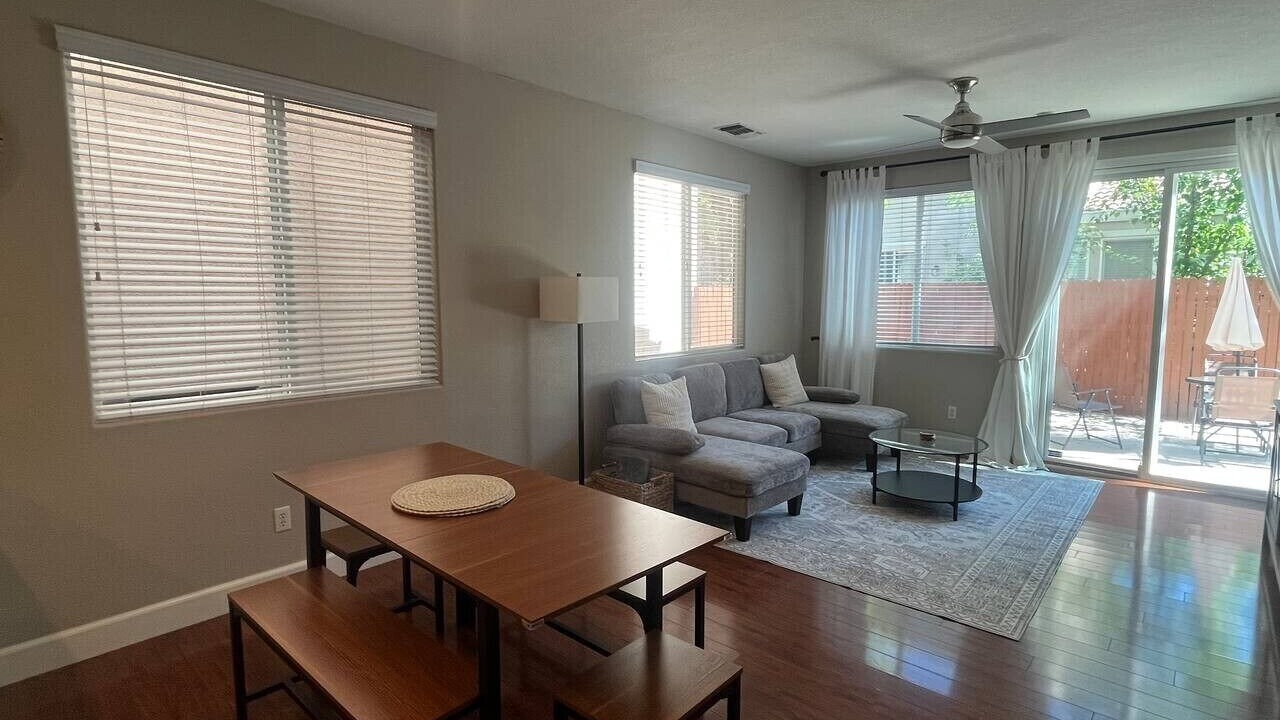 Photo of Livingroom in North Natomas