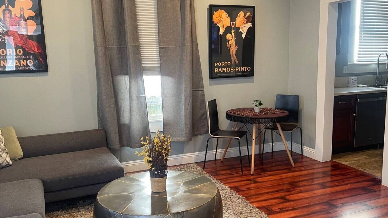 Photo of Livingroom in Downtown Sacramento