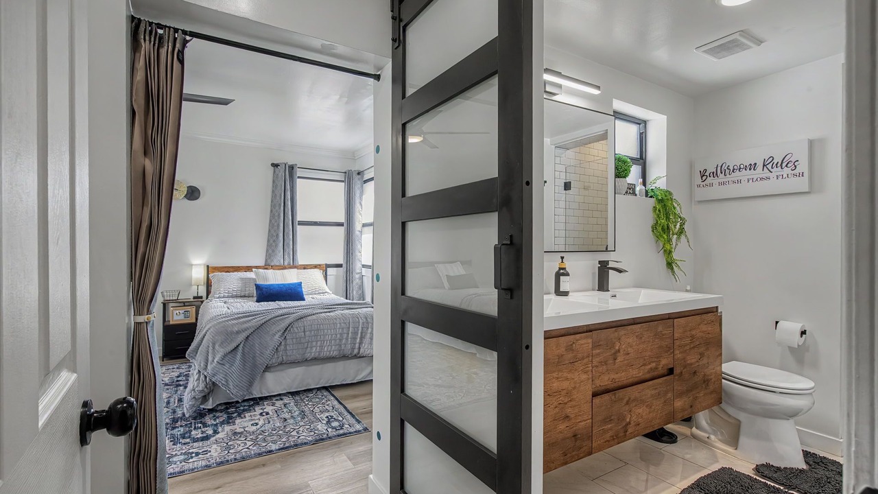 Photo of Bathroom in Park Mesa Heights