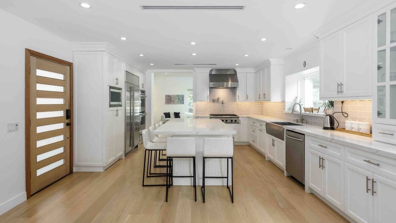 Photo of Kitchen in Woodland Hills
