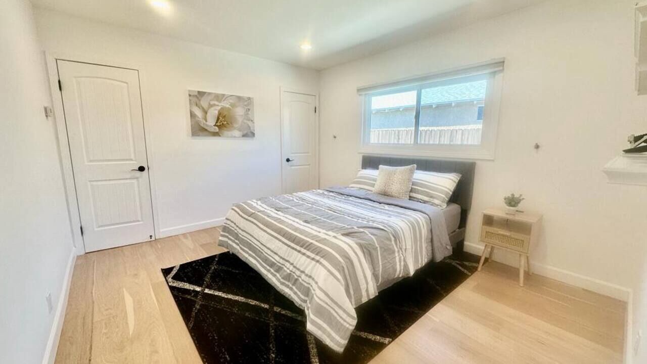 Photo of Bedroom in Woodland Hills