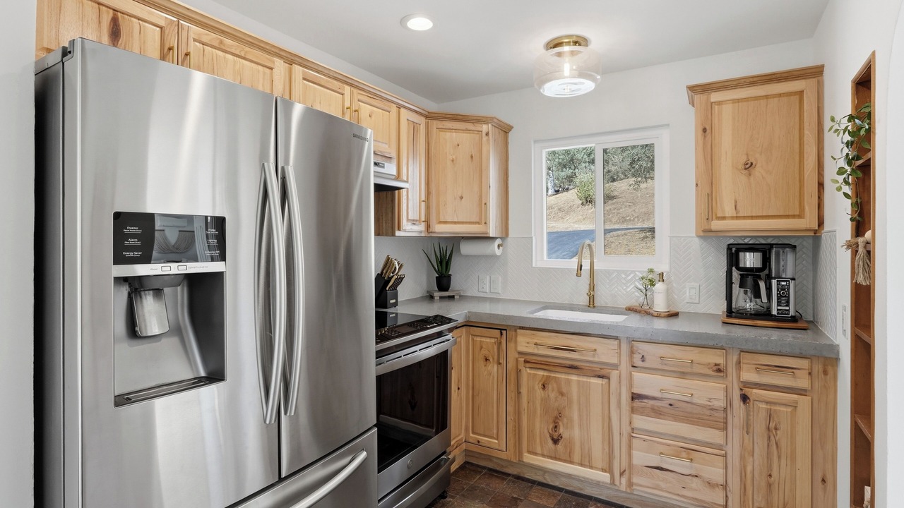 Photo of Kitchen in Yosemite Lakes