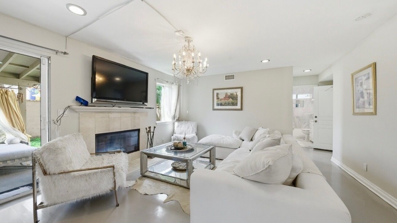 Photo of Livingroom in Lomita