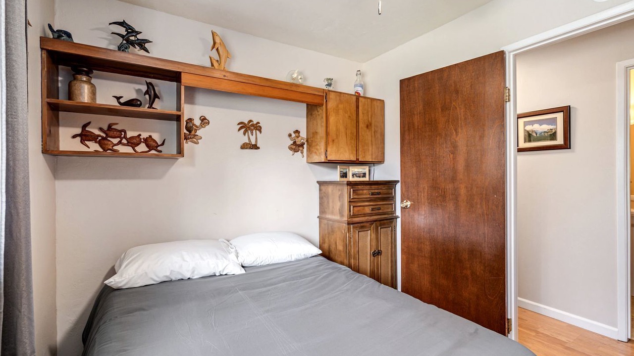 Photo of Bedroom in Groveland