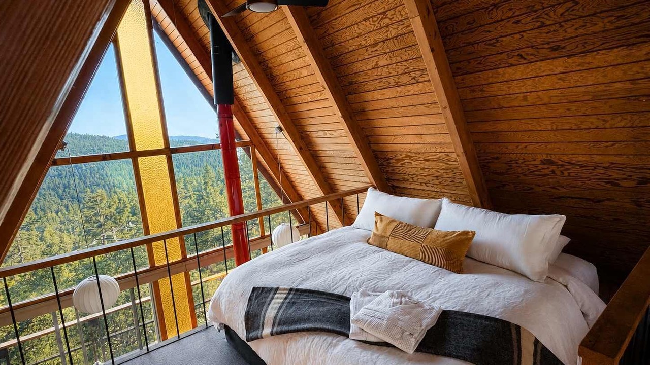 Photo of Bedroom in Idyllwild