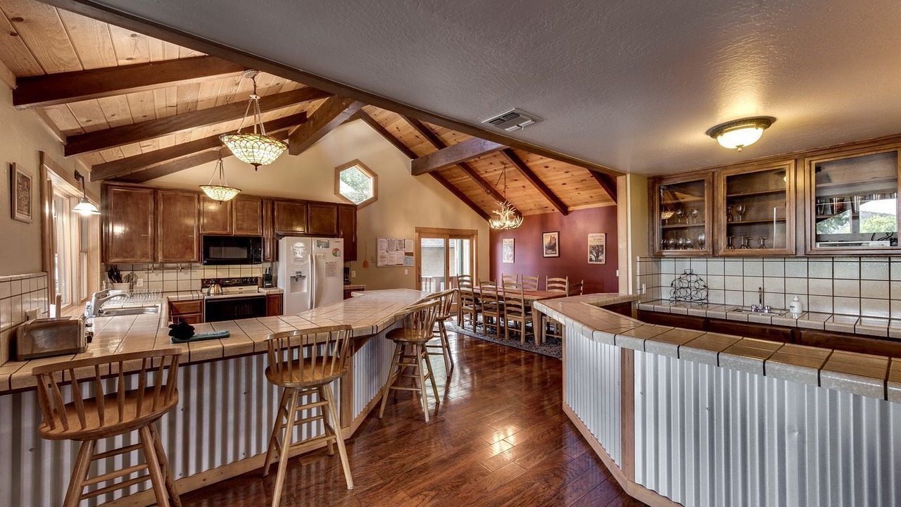Photo of Kitchen in Groveland