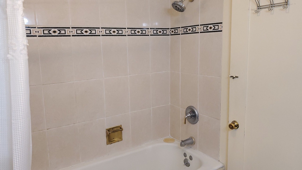 Photo of Bathroom in Park Mesa Heights