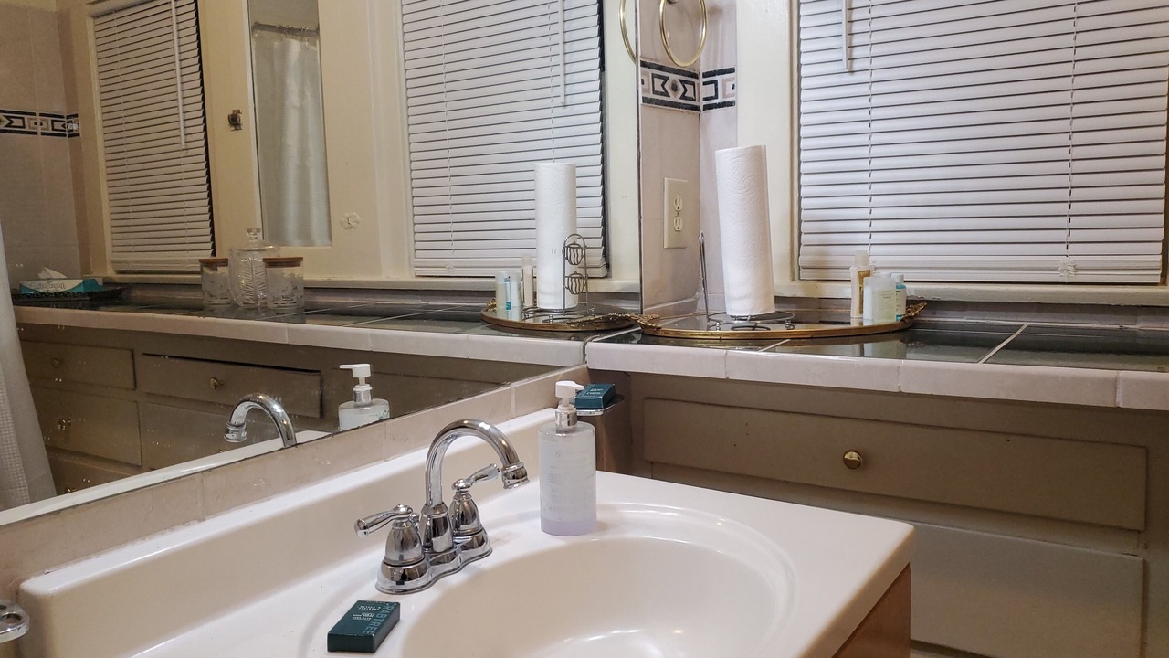 Photo of Bathroom in Park Mesa Heights
