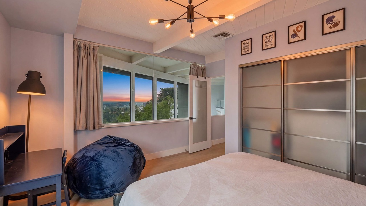 Photo of Bedroom in Brentwood