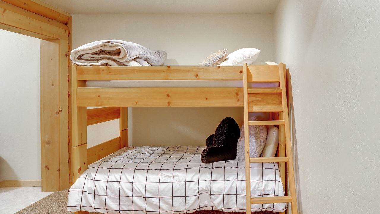 Photo of Bedroom in Lake Almanor Country Club
