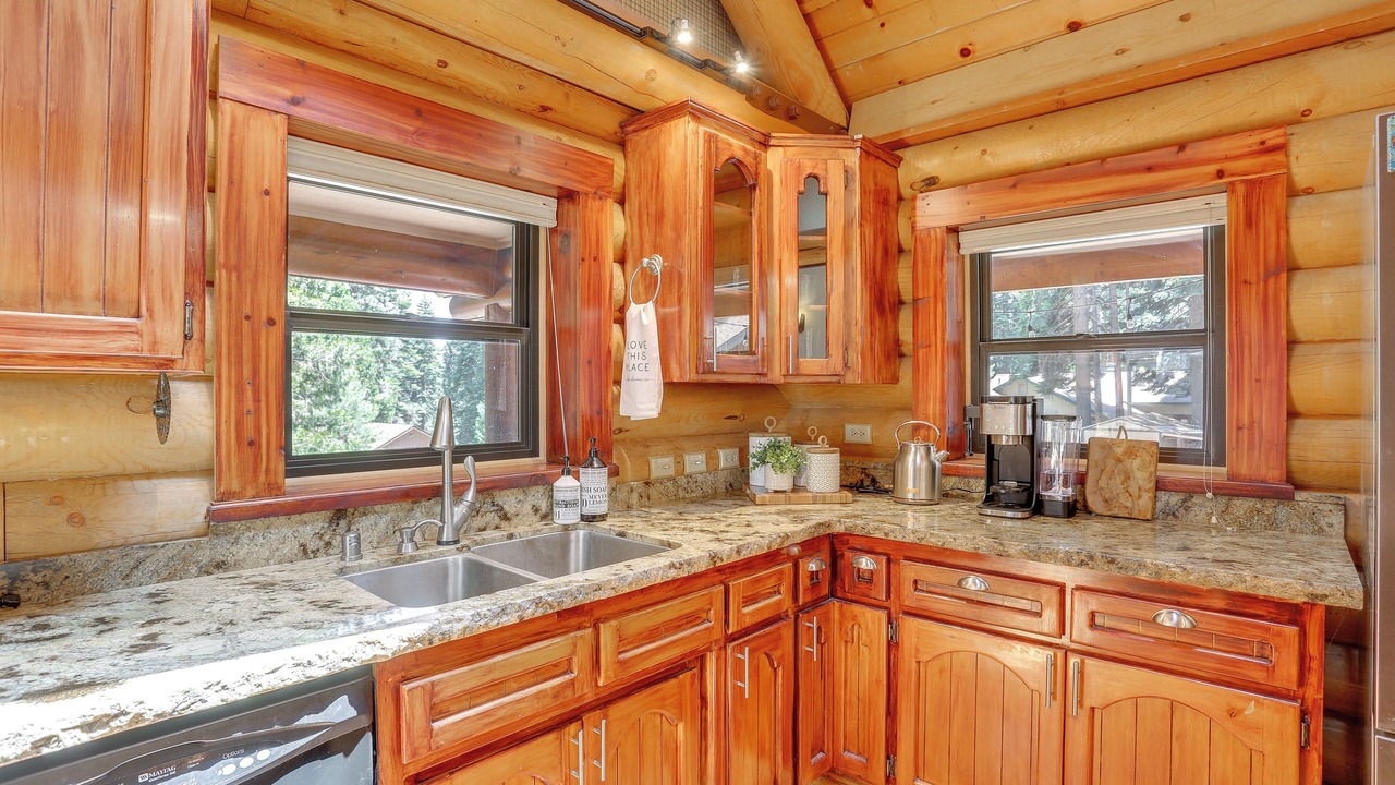 Photo of Kitchen in Lake Almanor Country Club