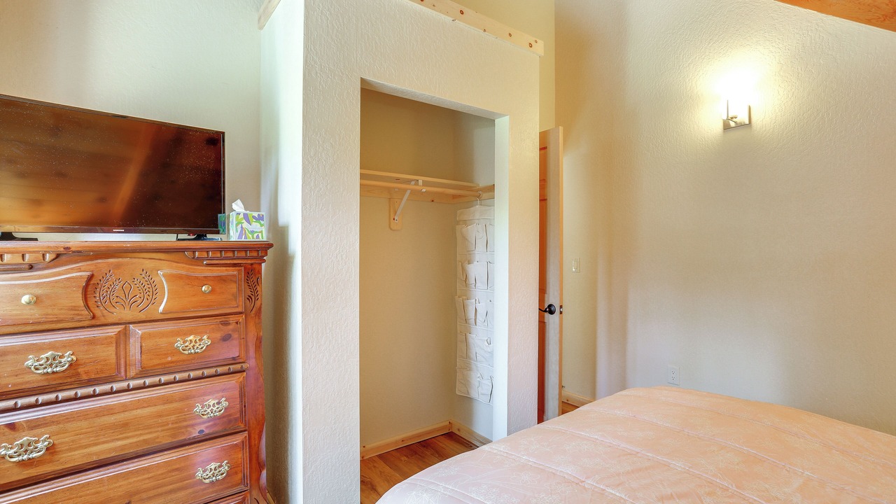 Photo of Bedroom in Lake Almanor Country Club