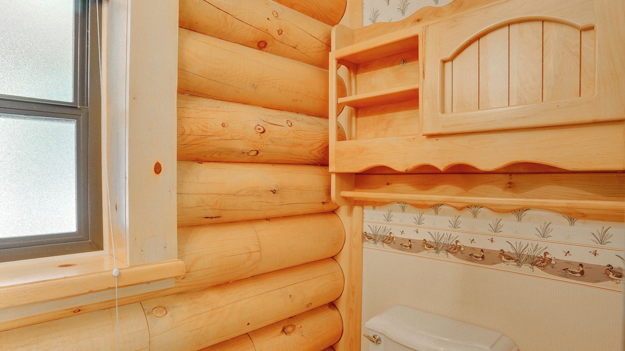 Photo of Bathroom in Lake Almanor Country Club