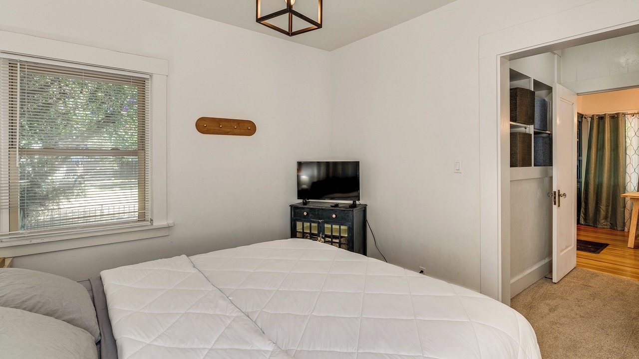 Photo of Bedroom in Woodland