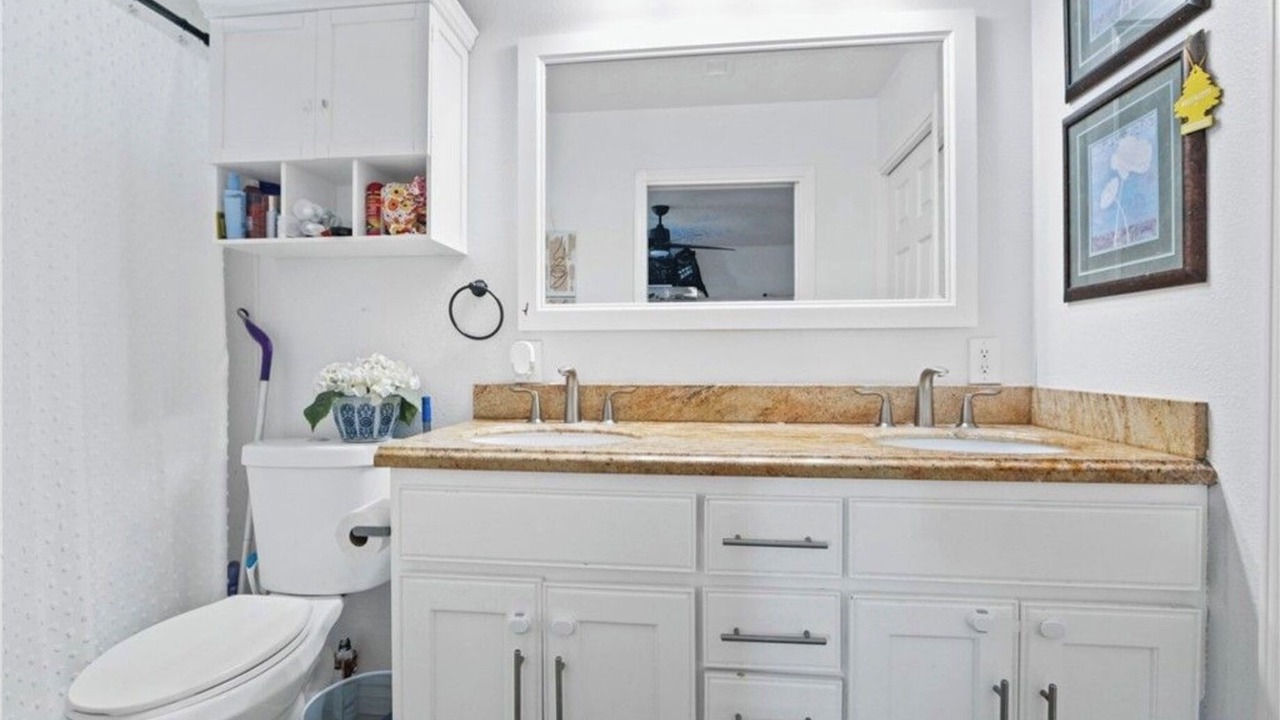 Photo of Bathroom in Southwest Anaheim