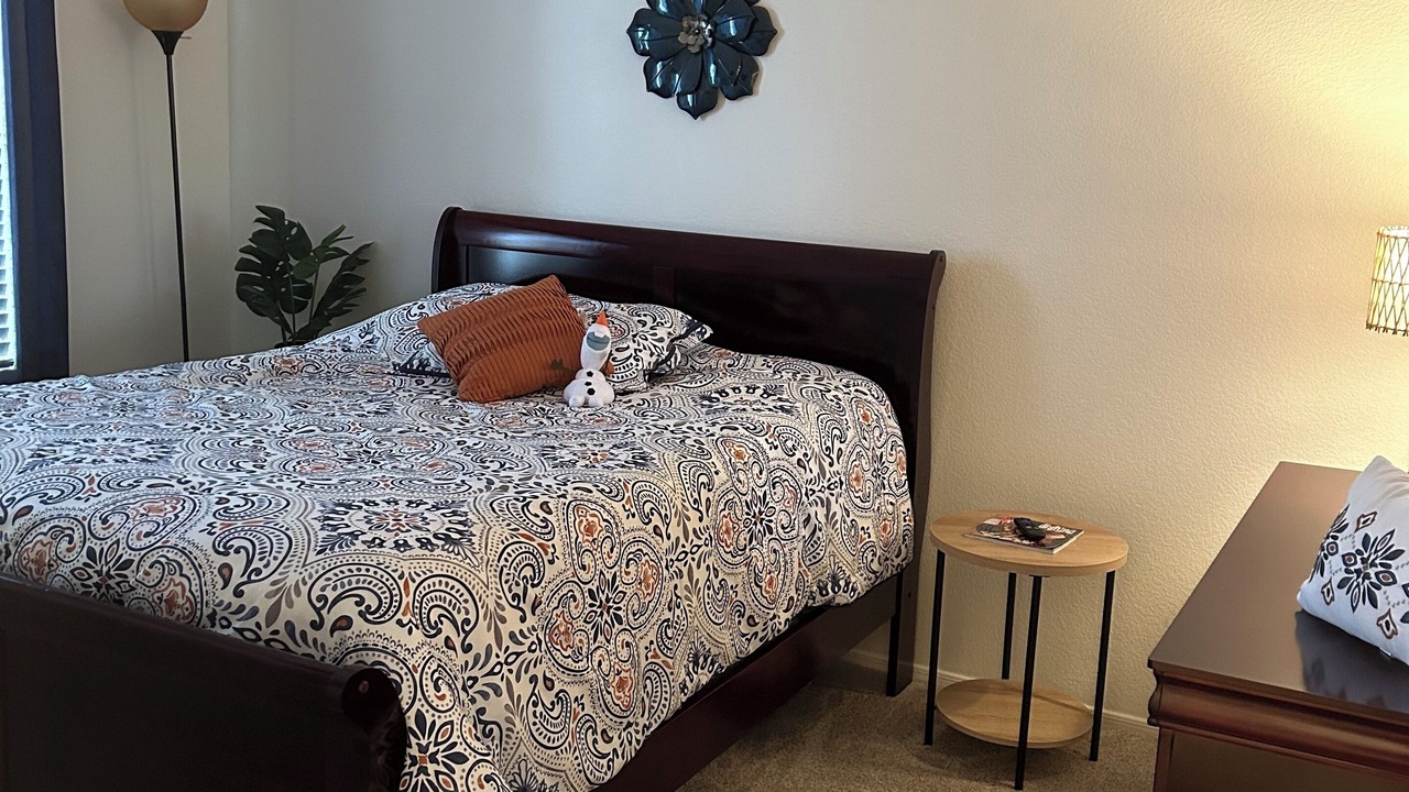 Photo of Bedroom in Oakwood