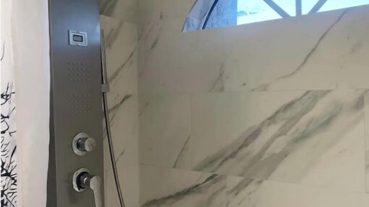 Photo of Bathroom in Discovery Bay