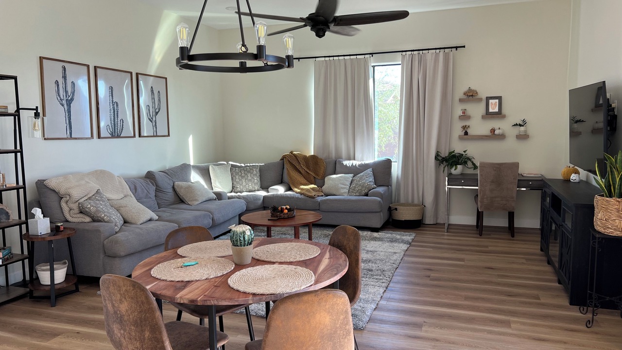 Photo of Livingroom in Phoenix