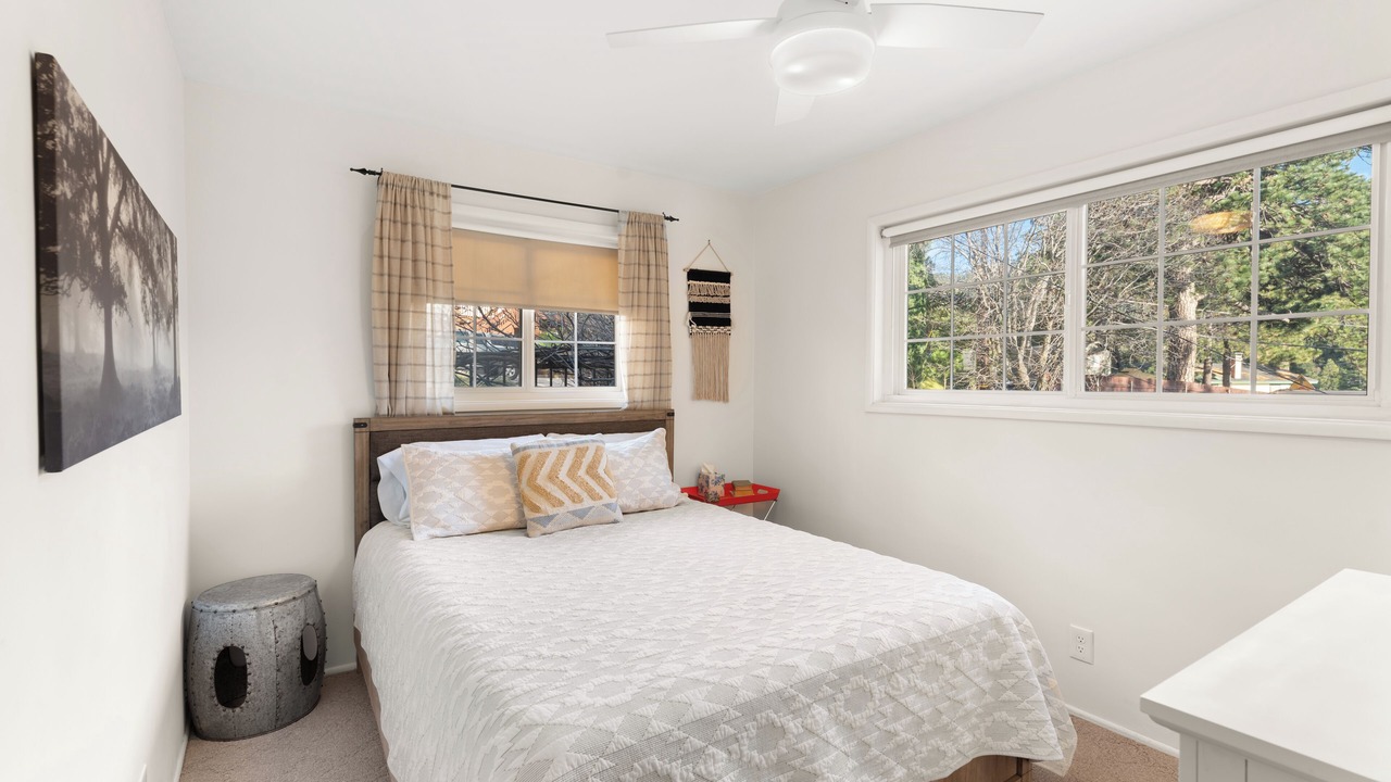 Photo of Bedroom in Crestline