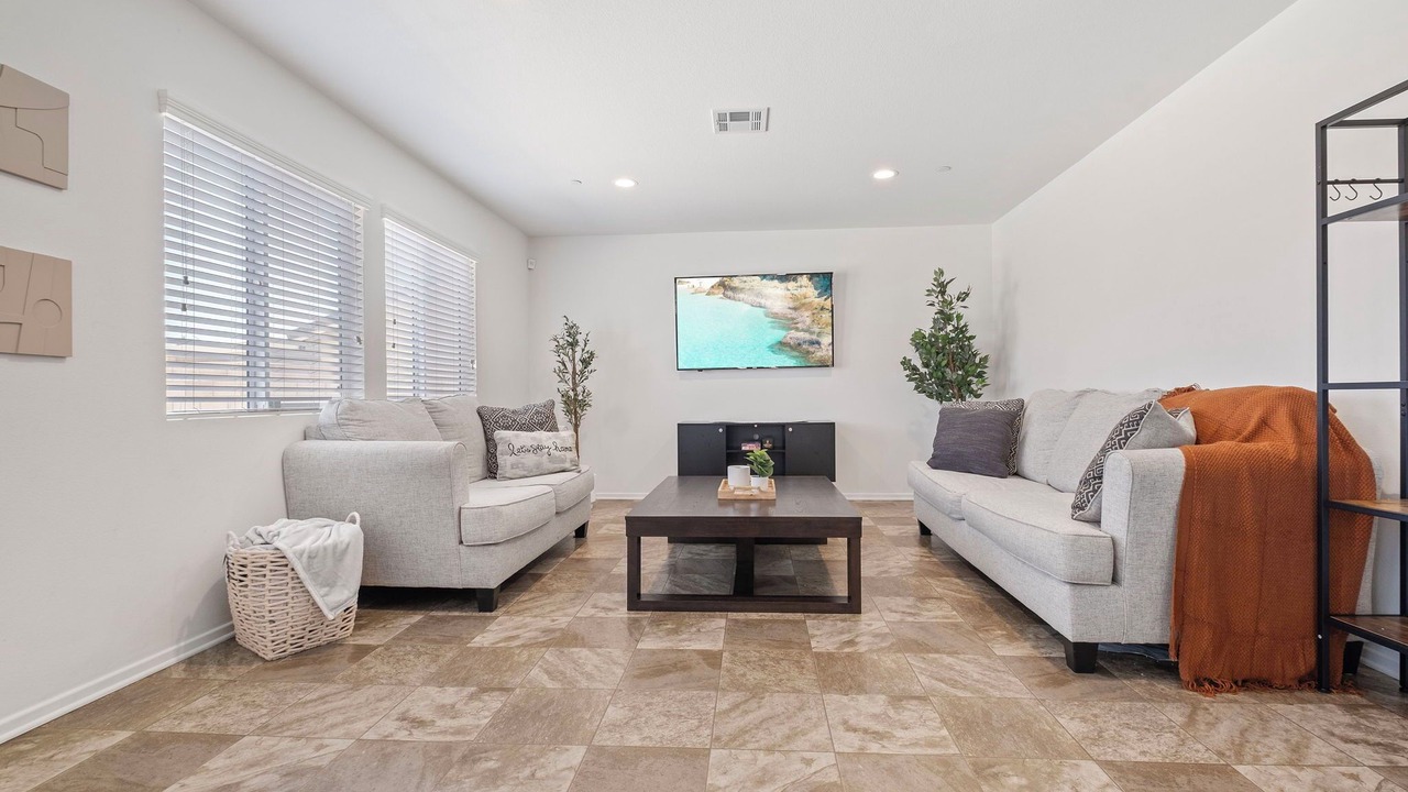 Photo of Livingroom in Victorville