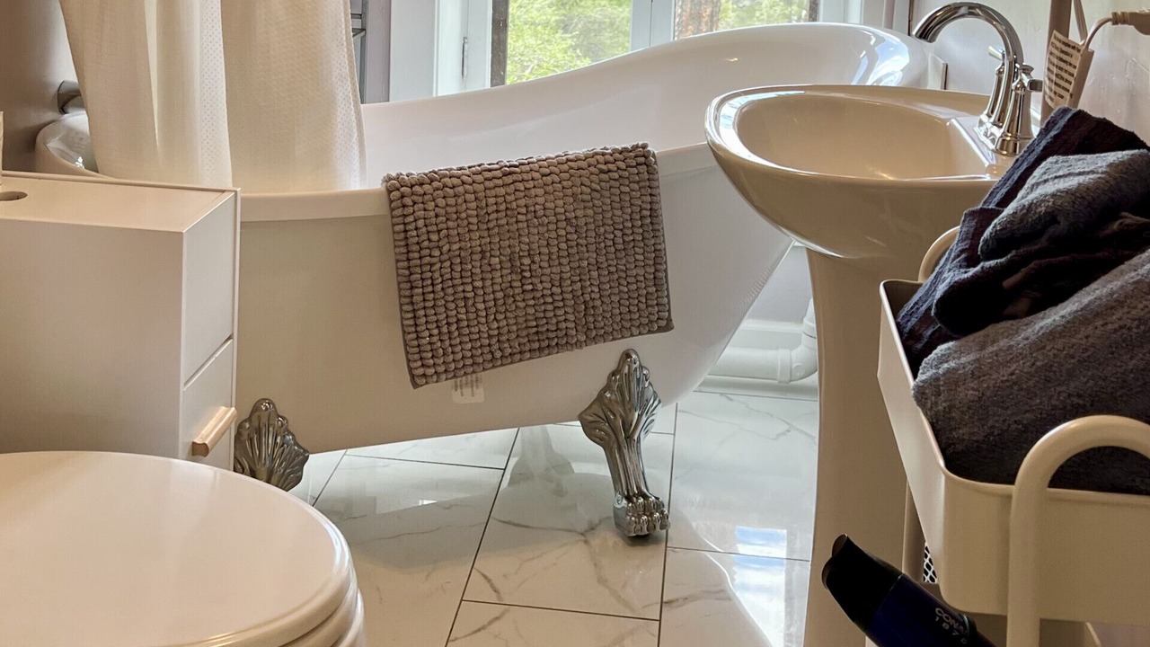 Photo of Bathroom in Mountain Club