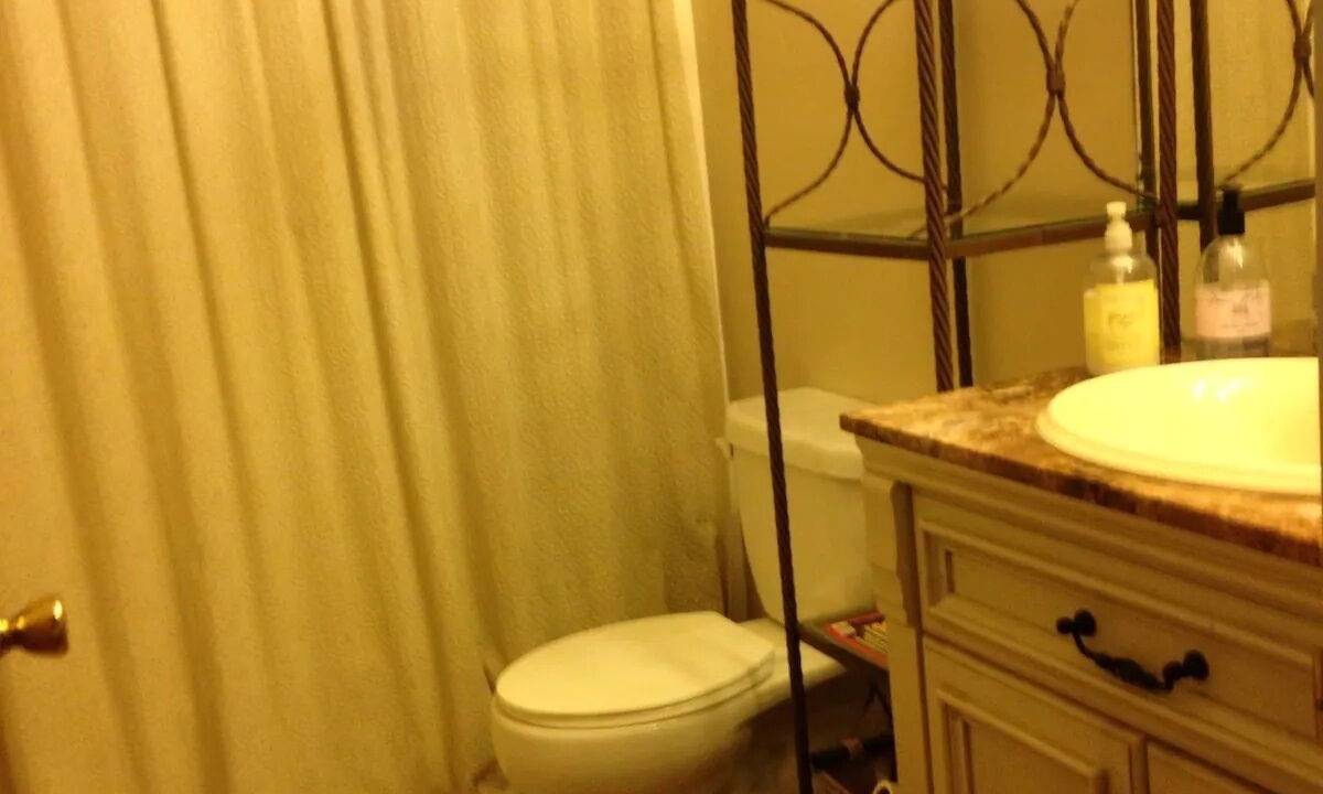 Photo of Bathroom in Lake Almanor Country Club