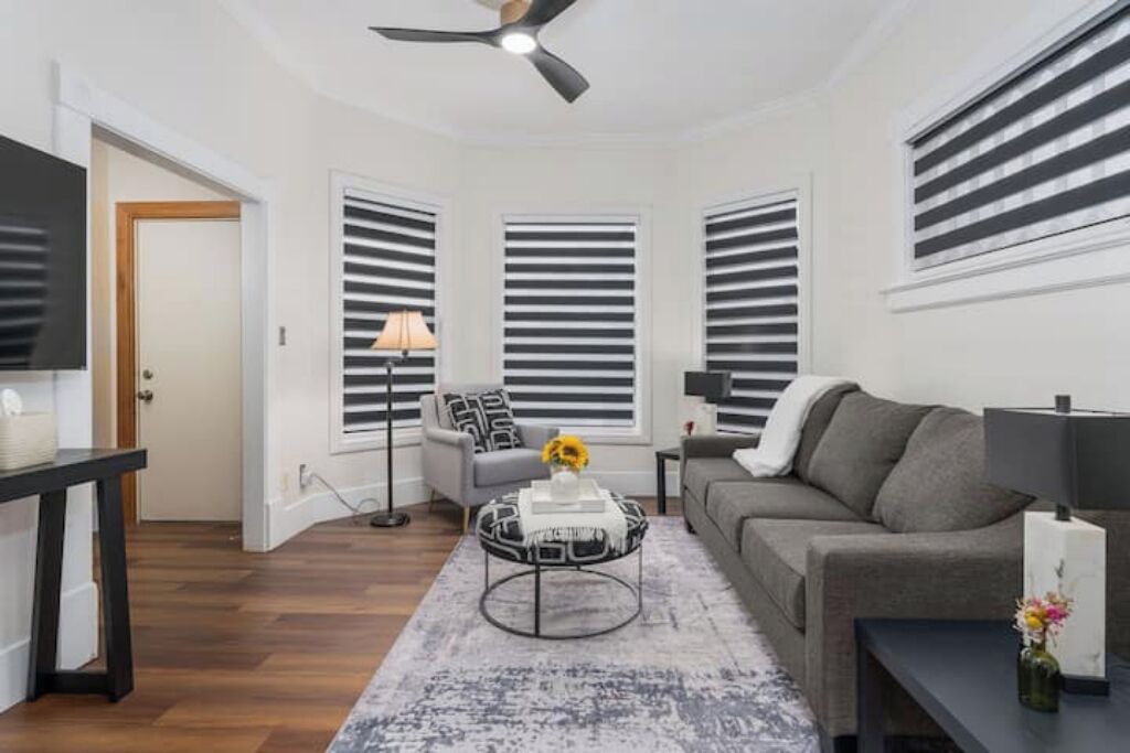 Photo of Livingroom in Downtown Reno