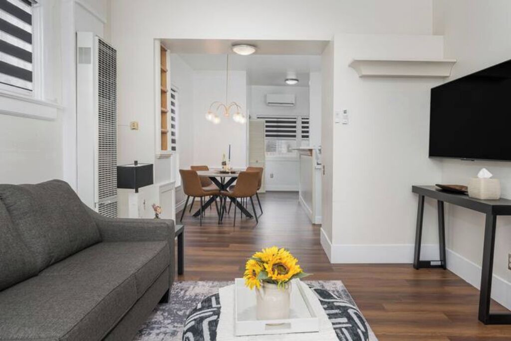 Photo of Livingroom in Downtown Reno