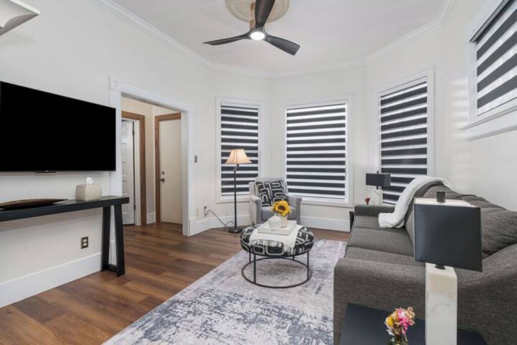 Photo of Livingroom in Downtown Reno