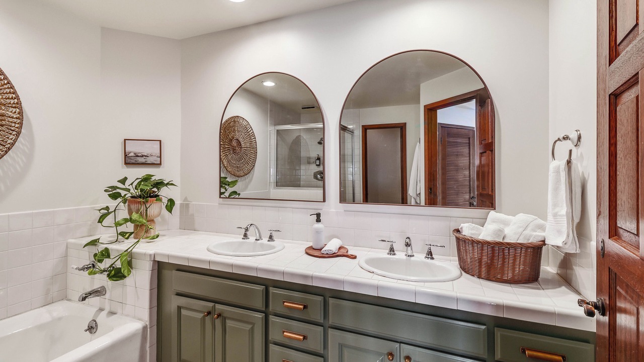 Photo of Bathroom in Avalon