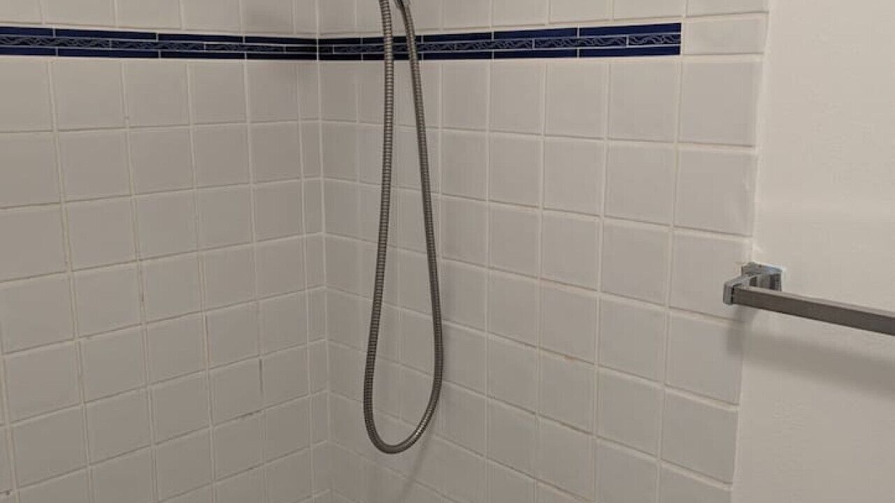 Photo of Bathroom in Oakland Ave - Harrison St