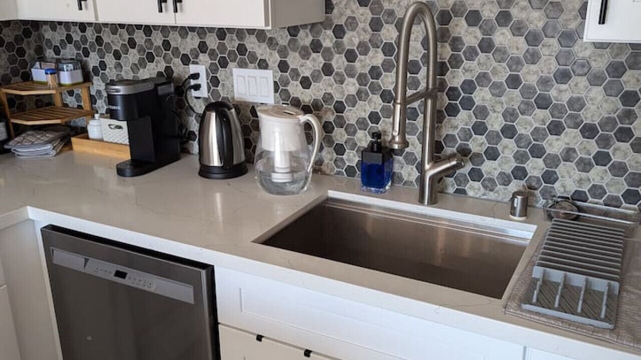 Photo of Kitchen in Oakland Ave - Harrison St