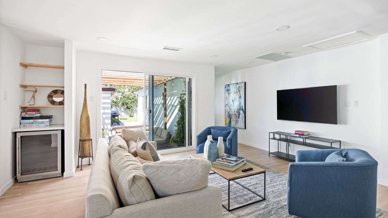 Photo of Livingroom in Del Rey
