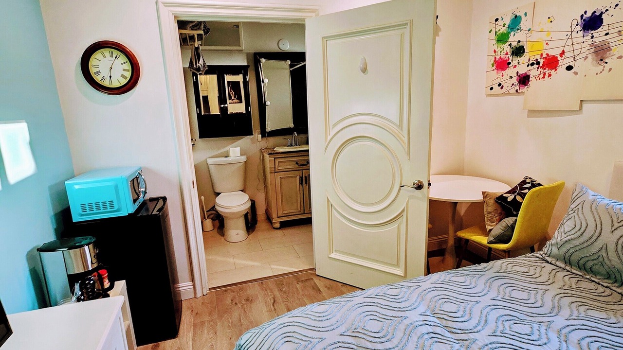 Photo of Bedroom in Reseda